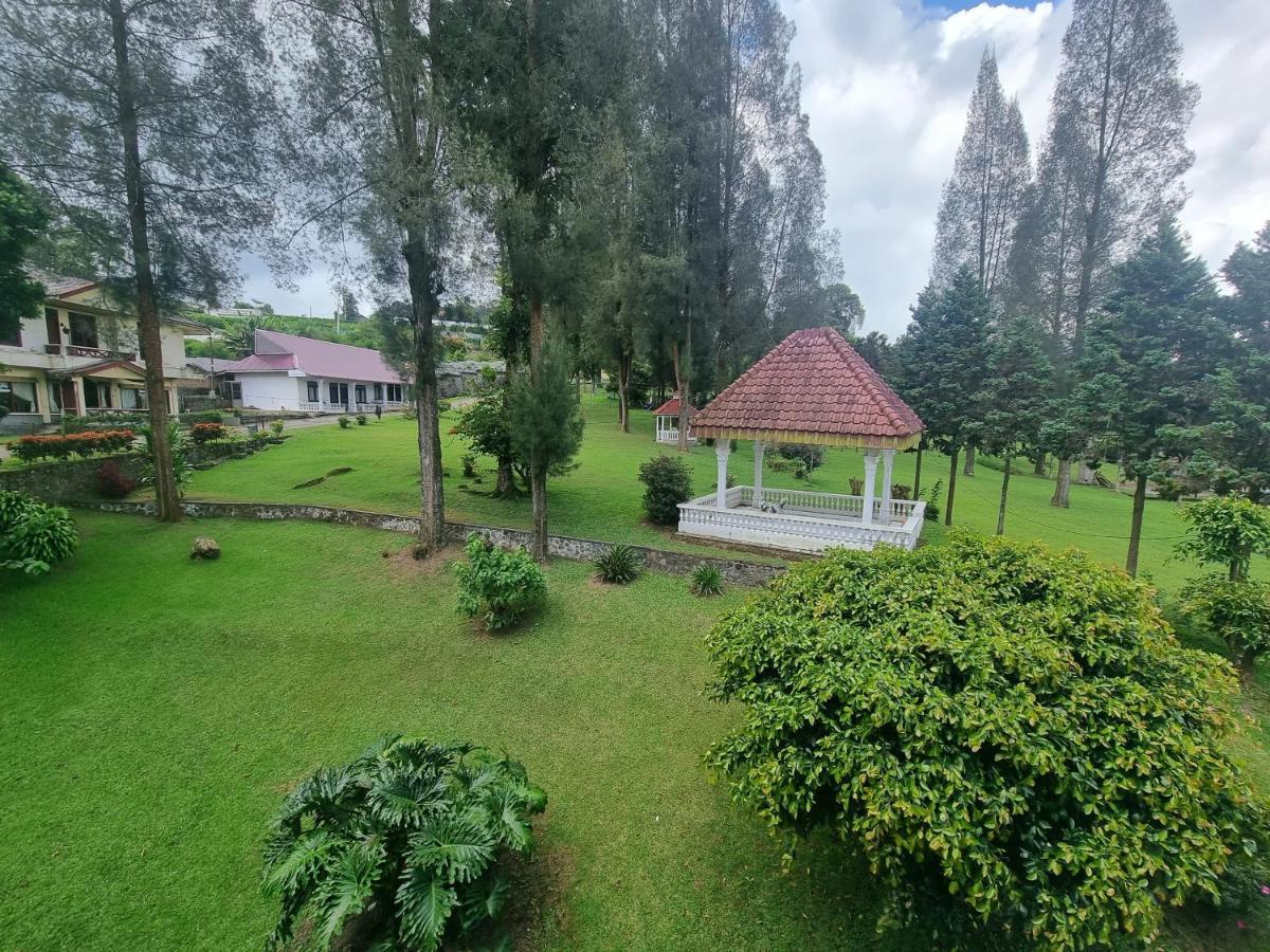 Oyo 93062 Sibayak Multinational Rest House Berastagi Exterior photo